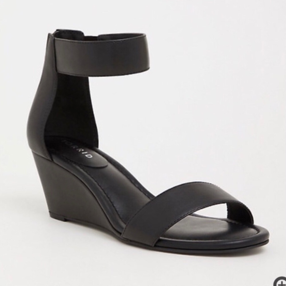 Torrid wedge size 9